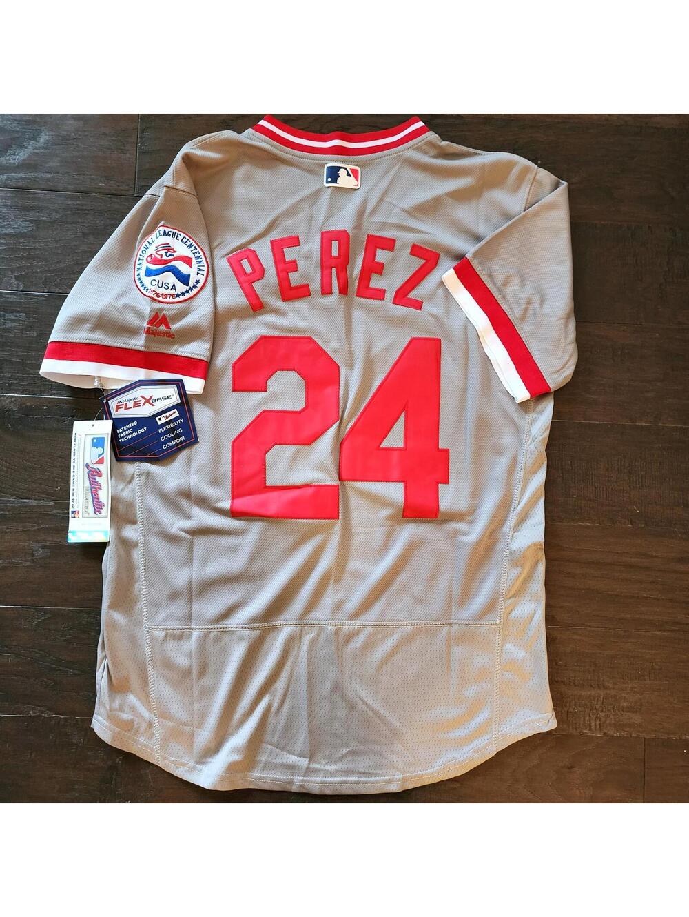 Tony Perez #24 Cincinnati Reds Majestic jersey Size 40 NWT